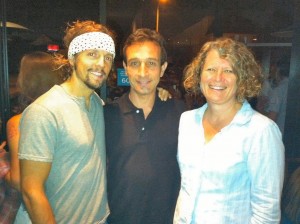 Jason Mraz @ Cafe Gratitude, Carlos Caridad & wife Edu